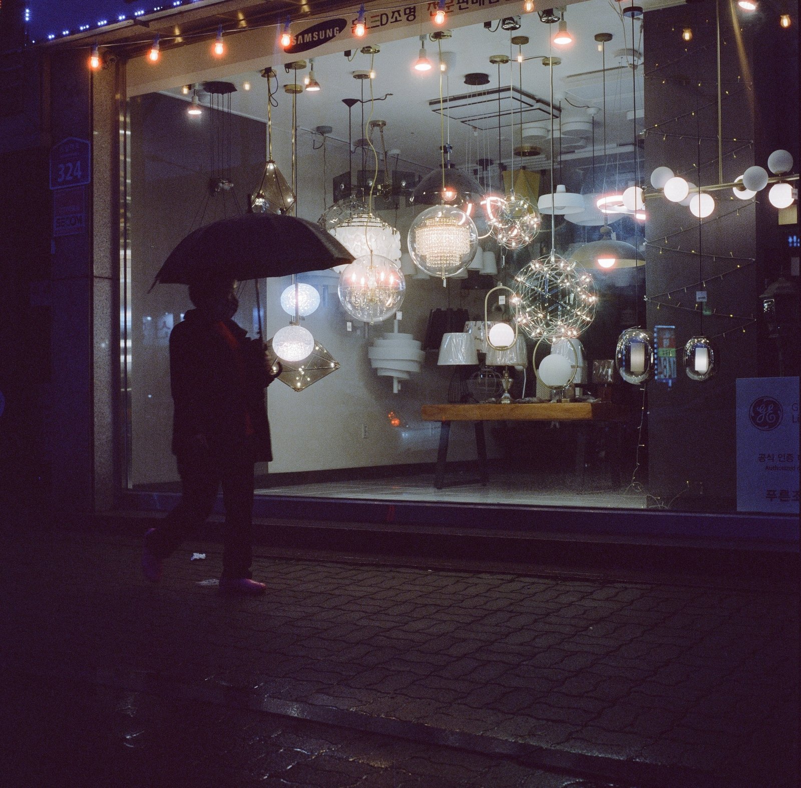 Cinestill 800T 로 찍은 사진. 촬영 박순렬