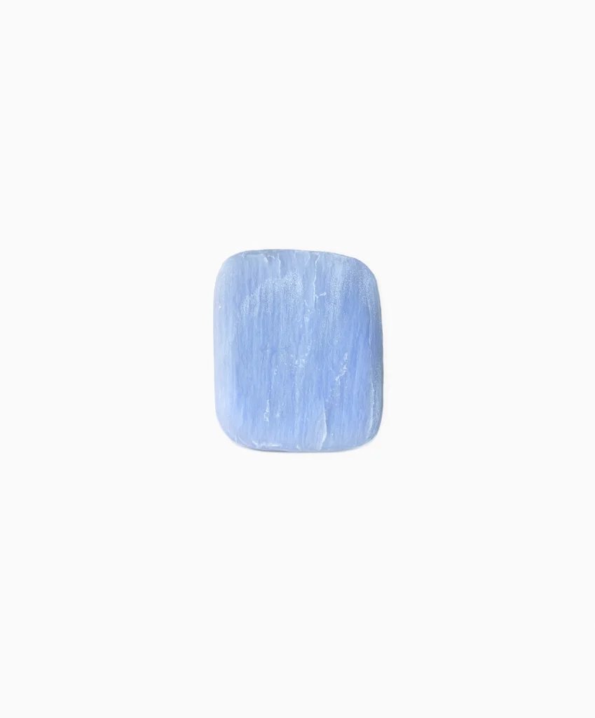 구본창 〈Soap〉 연작 - 오래 써서 닳고 색이 바랜 비누