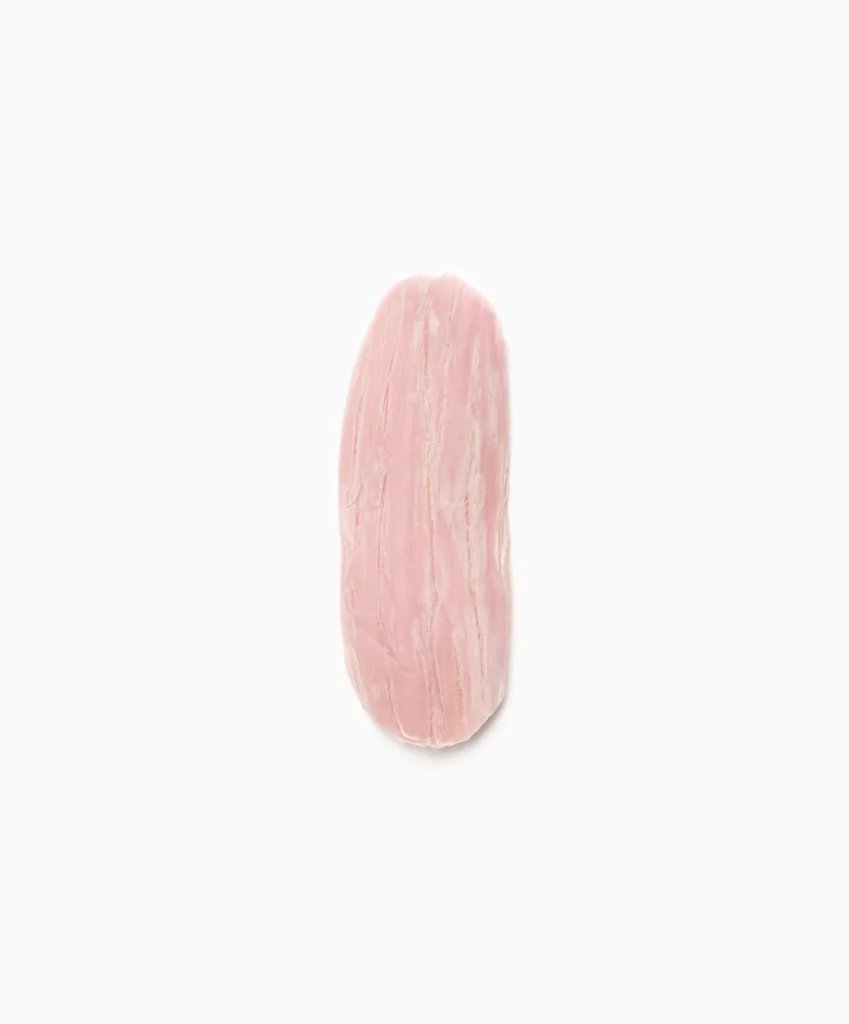 구본창 〈Soap〉 연작 - 오래 써서 닳고 색이 바랜 비누