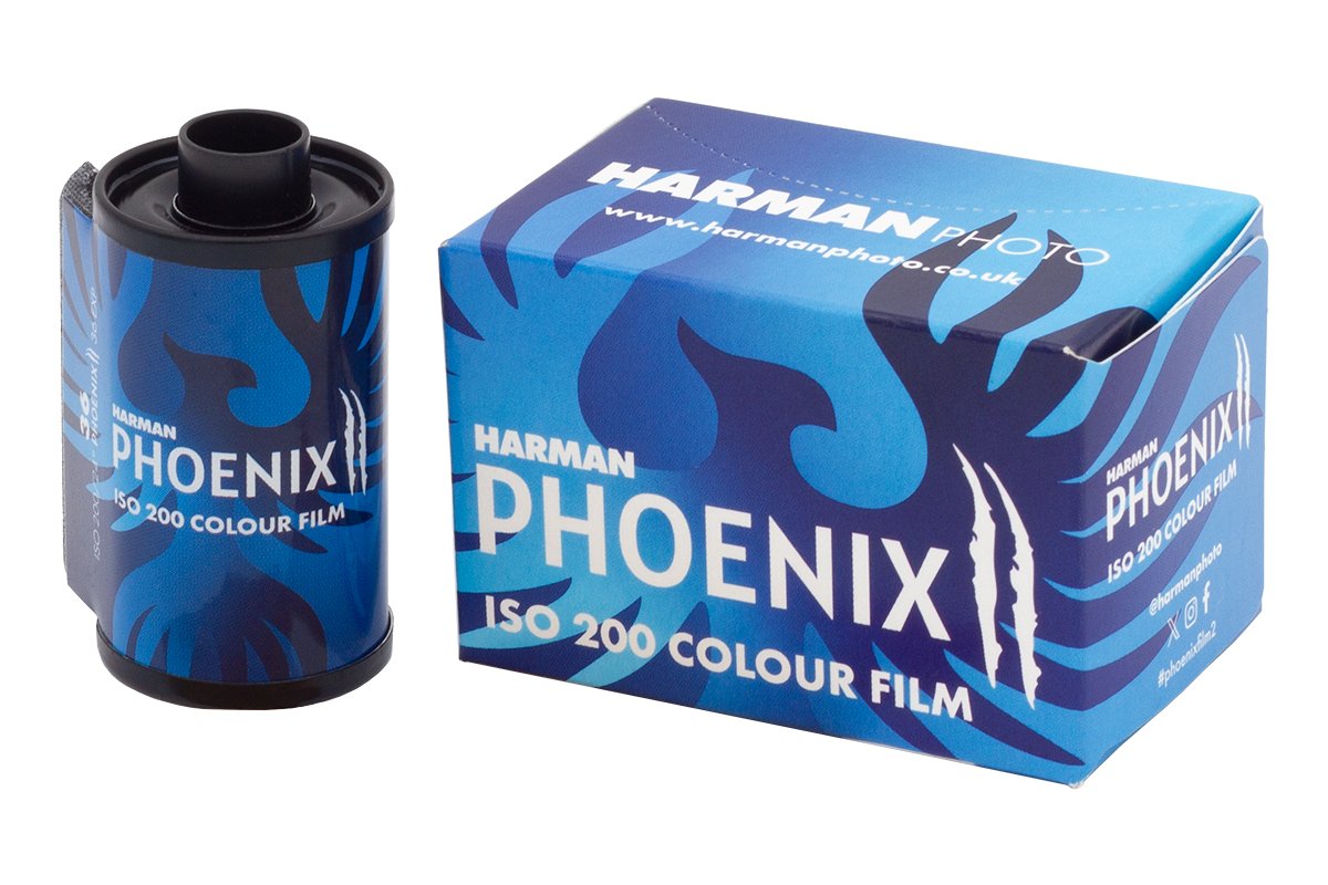 하만 Phoenix II 35mm 상자와 카세트.