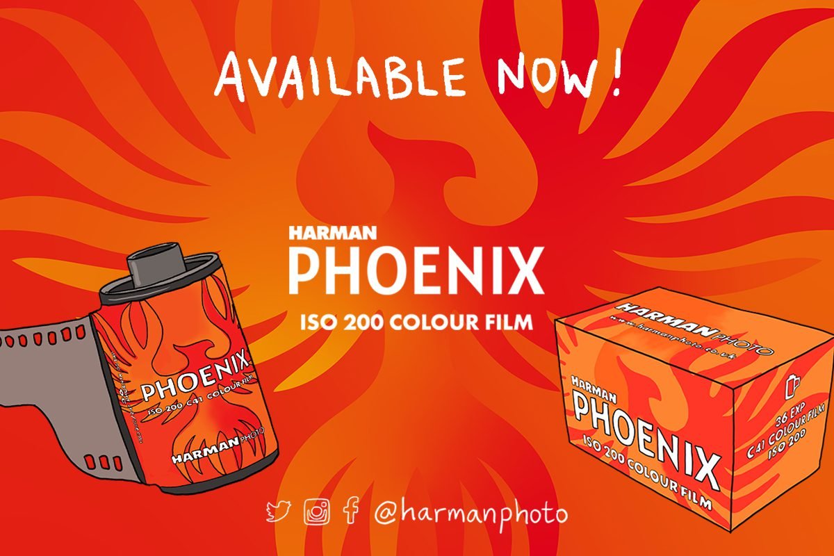 2023년 출시 당시의 하만 Phoenix 200 상자와 카세트.